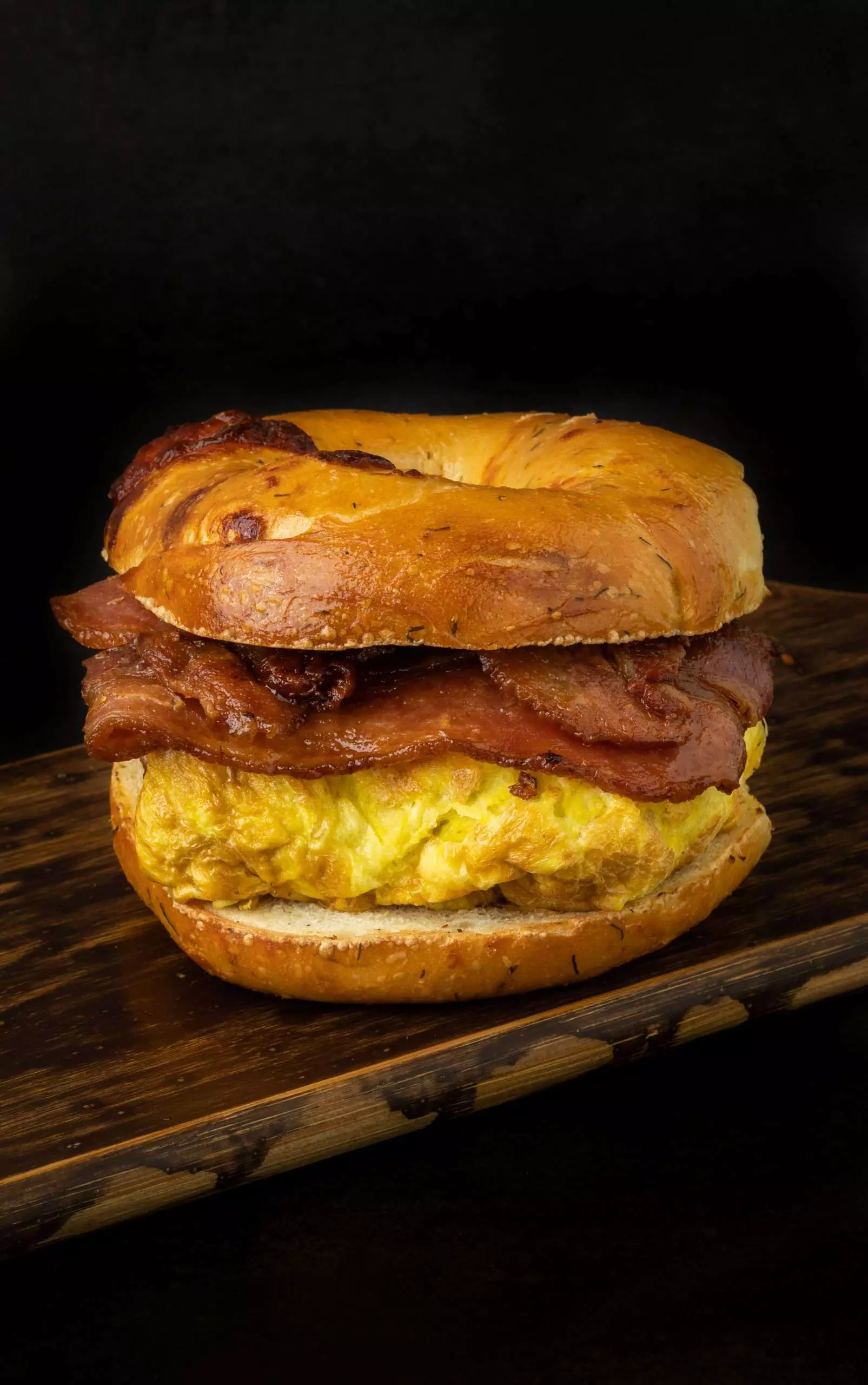 bacon and egg breakfast sandwich
